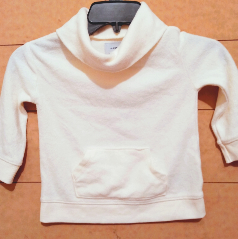 Old Navy fleece sweater